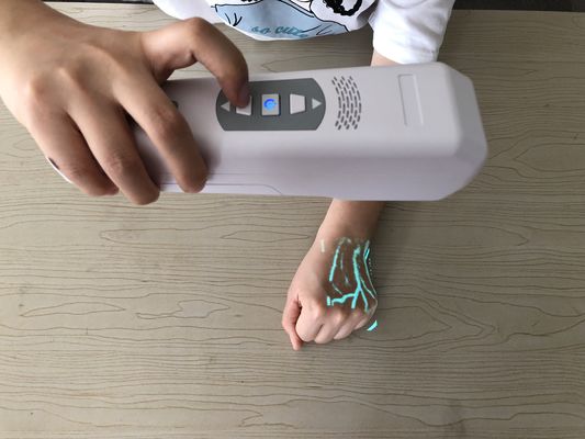 Thiết bị định vị tĩnh mạch độ phân giải hình ảnh cao Công cụ tìm tĩnh mạch máy tính để bàn với đèn hồng ngoại